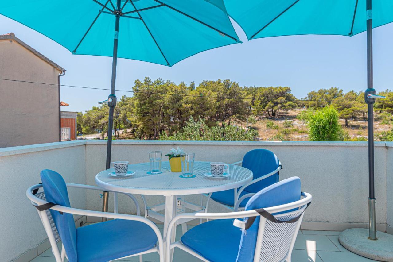 Apartments Villa Tribunj Tribalj Екстериор снимка