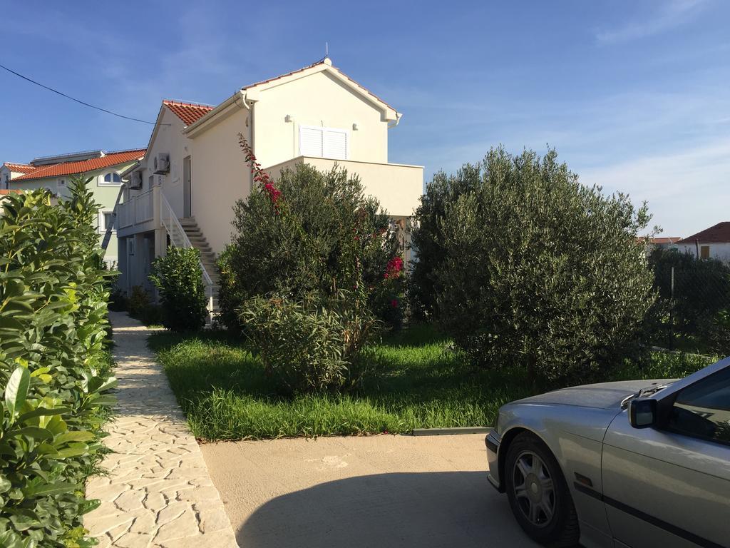 Apartments Villa Tribunj Tribalj Екстериор снимка