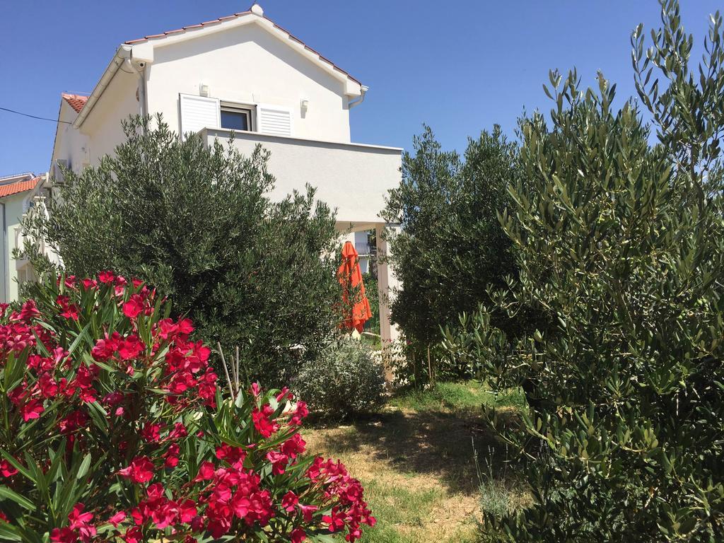Apartments Villa Tribunj Tribalj Екстериор снимка
