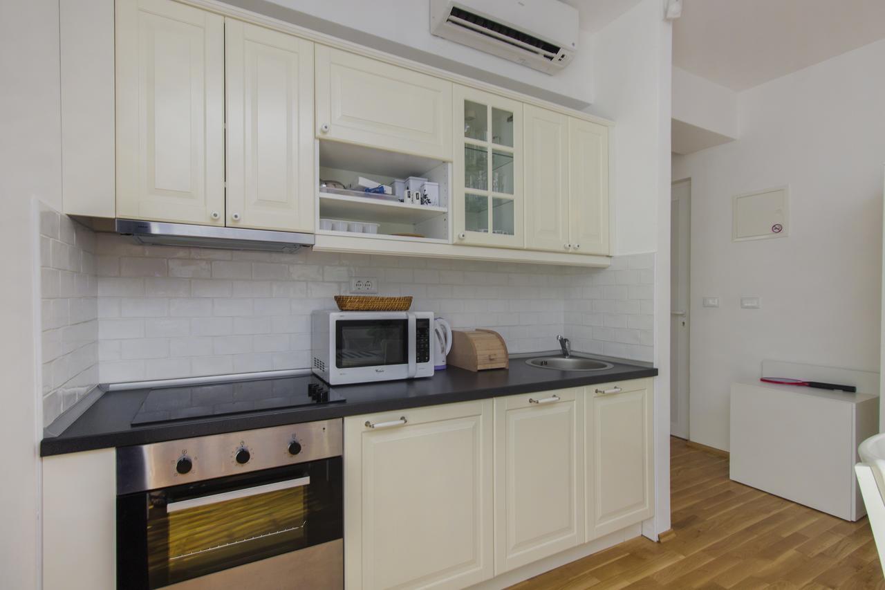 Apartments Villa Tribunj Tribalj Екстериор снимка