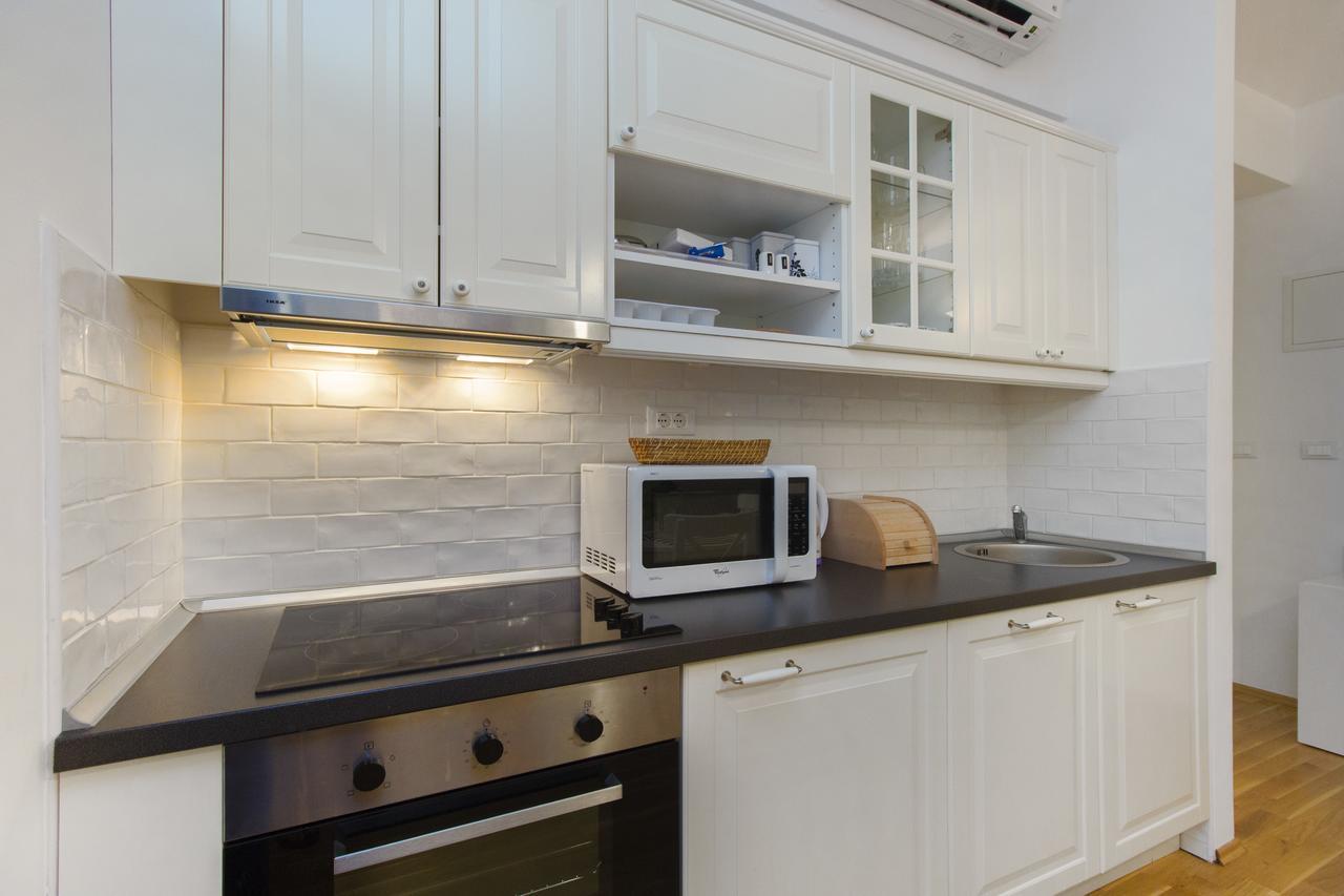 Apartments Villa Tribunj Tribalj Екстериор снимка